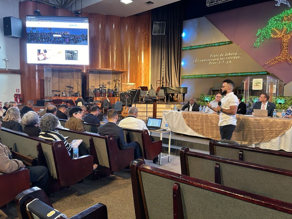 photo_5134435426306731170_y